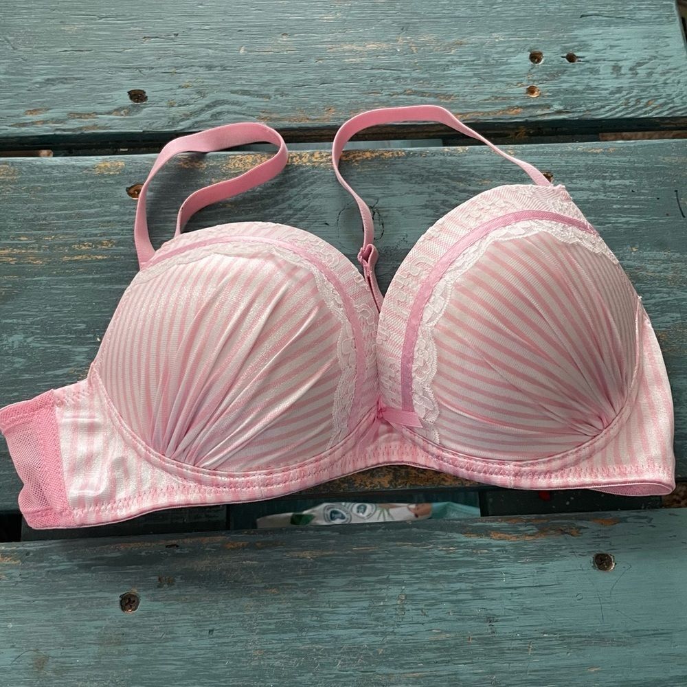 QT fem pink satin seashell padded push-up underwire bra 34 B